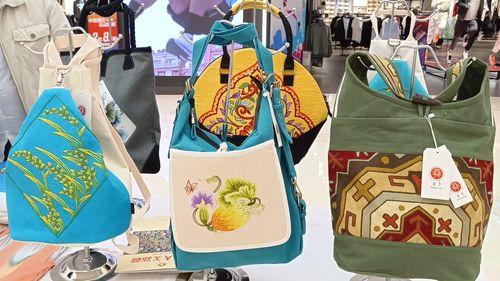 非遺文創(chuàng)產(chǎn)品 當(dāng)傳統(tǒng)技藝遇見現(xiàn)代商業(yè)